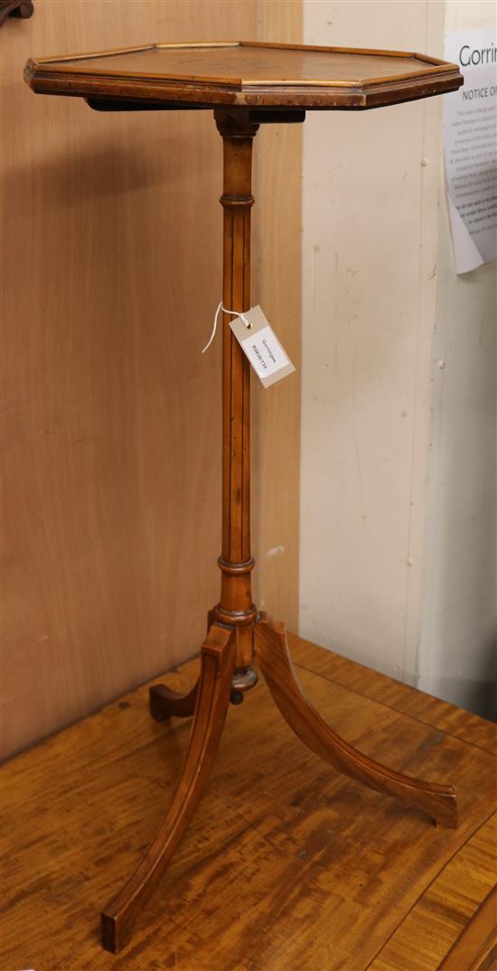 An Edwardian satinwood tripod table W.34cm